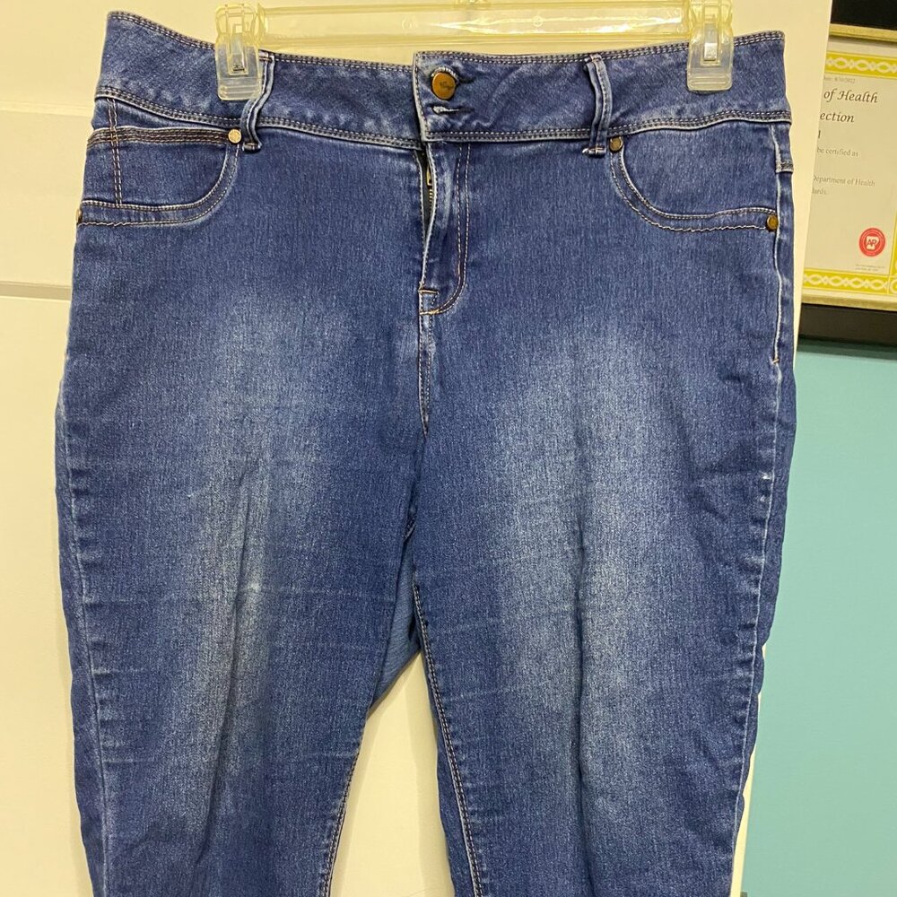 1822 Denim women's capris size 20W
